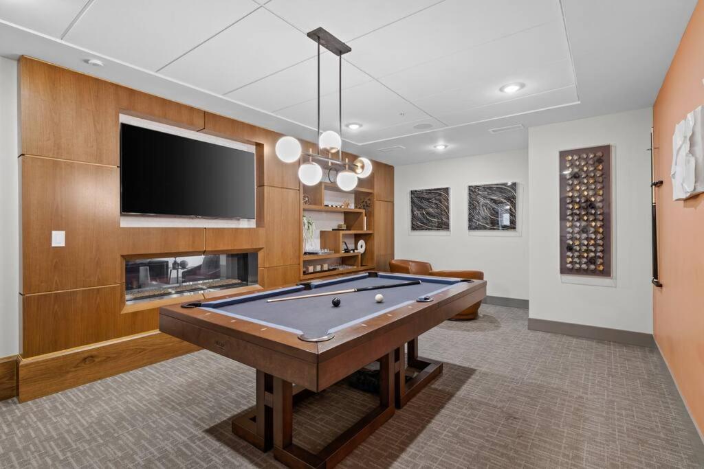 Beverly Hills Suite Penthouse The Gulch 내슈빌 외부 사진