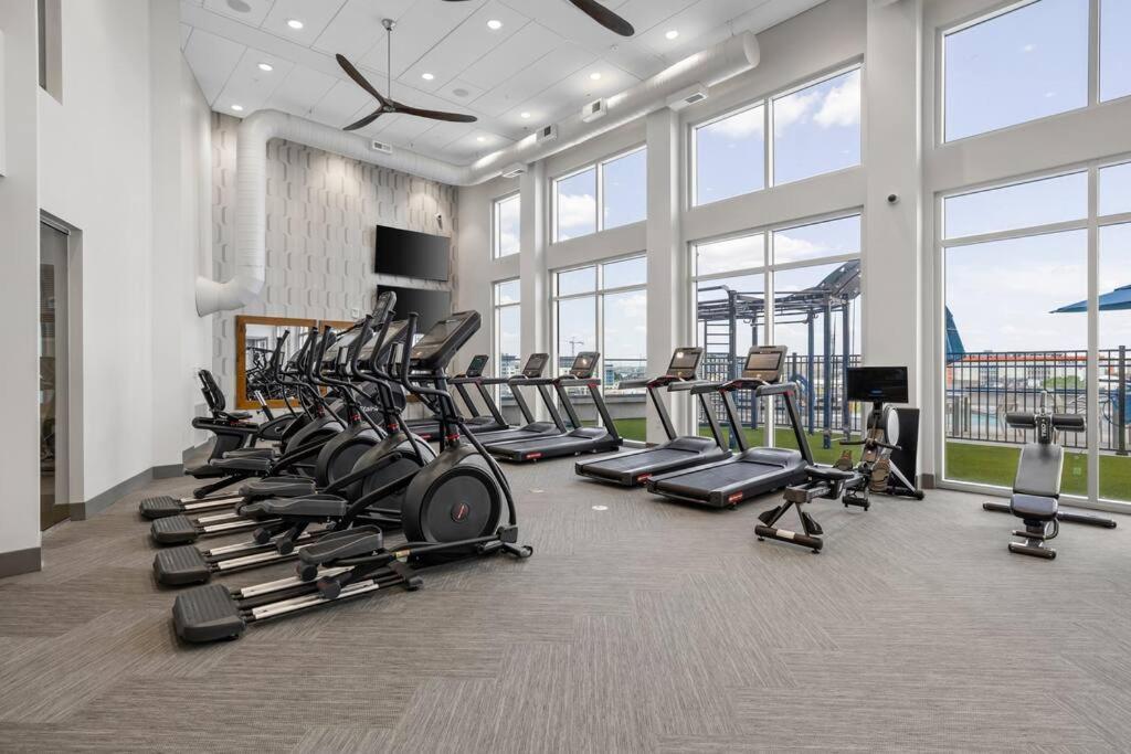 Beverly Hills Suite Penthouse The Gulch 내슈빌 외부 사진