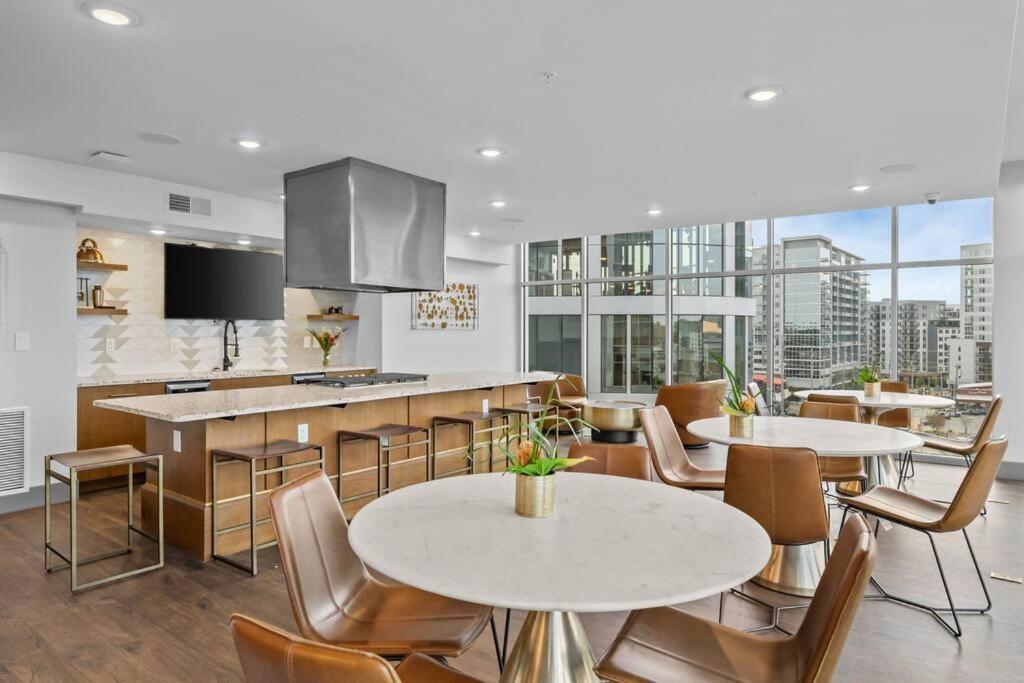 Beverly Hills Suite Penthouse The Gulch 내슈빌 외부 사진
