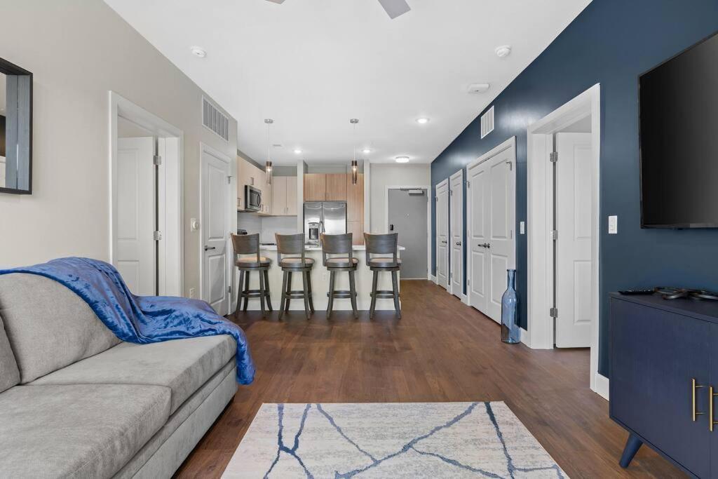 Beverly Hills Suite Penthouse The Gulch 내슈빌 외부 사진