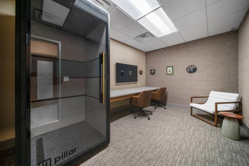Beverly Hills Suite Penthouse The Gulch 내슈빌 외부 사진